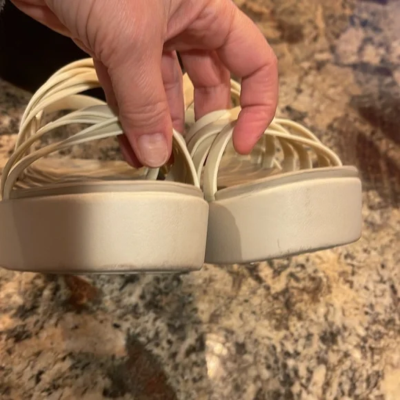 Women's Croc Brooklyn strappy Cream Platform Sandals. Worn a handful of times W8 - Picture 3 of 6
